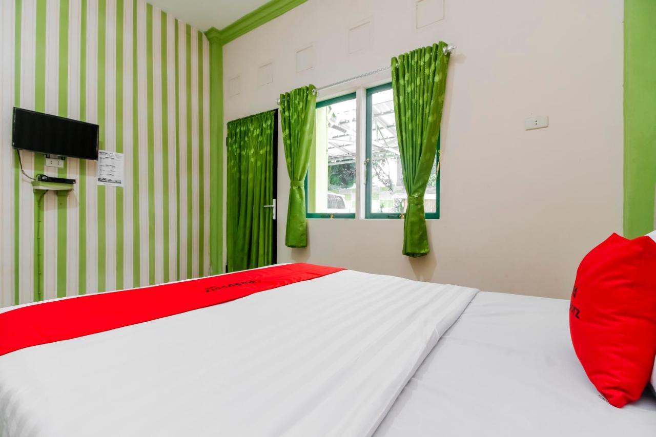 Oyo 2186 Esbe Hotel Syariah Танджунгпандан Экстерьер фото