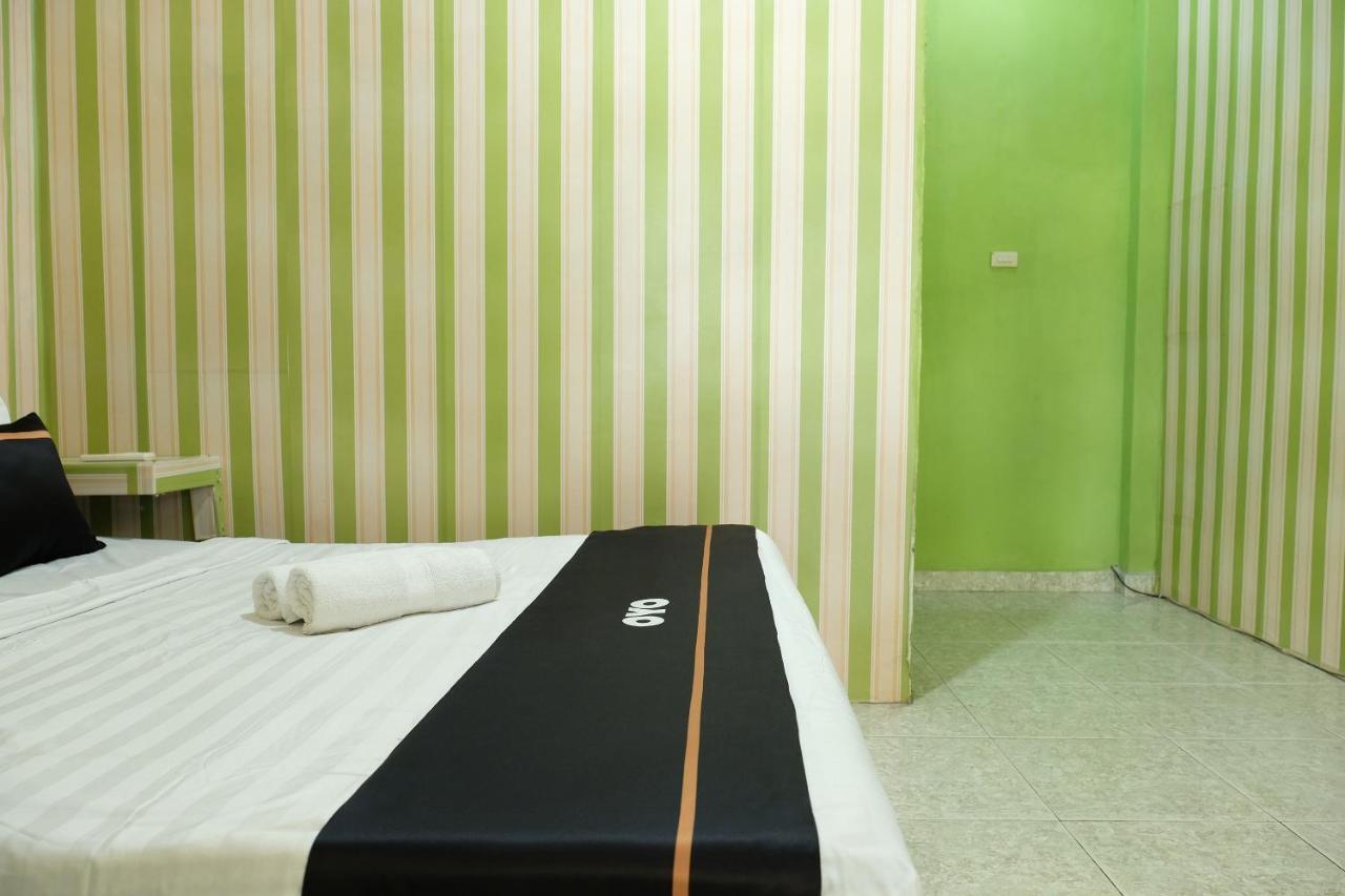 Oyo 2186 Esbe Hotel Syariah Танджунгпандан Экстерьер фото